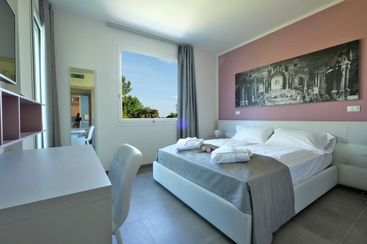 Relais Villa Clodia ลาซีเซ ภายนอก รูปภาพ